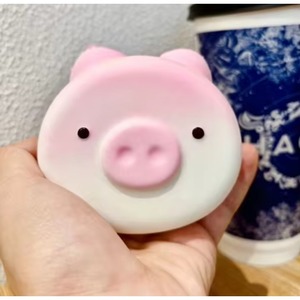 Figurines créatives en forme de cochon réaliste et mignon, jouets anti-stress souples à rebond lent, vente en gros. - Product Image 2