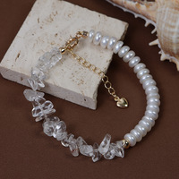 Nouveau style original, design de niche, bracelet unisexe en perles d'eau douce naturelles blanches, patchwork de cristaux, motif cœur, fermoir à ressort