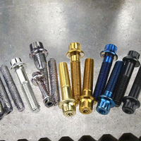 Vis à tête Torx de qualité supérieure M7, finition PVD, classe 10.9 et 12.9, construction en acier inoxydable pour une durabilité accrue