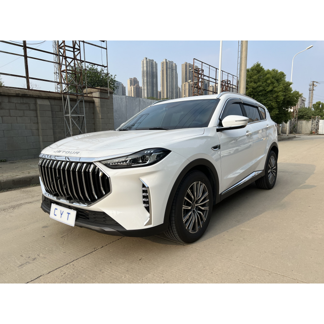 Hubei Yitong 2025 Jetour X70 Plus SUV 2020 New Condition High-Speed Petrol Fuel Used Car Cheap Price FWD Drive R18 Tire Size