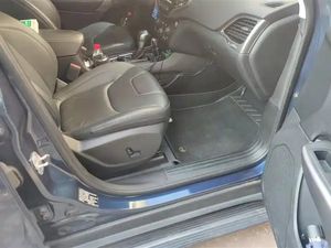 Jeep Cherokee <span class=keywords><strong>2.0</strong></span> Youxiang 2WD Auto 2019 2020 <span class=keywords><strong>2021</strong></span> con Personalización Interior, SUV Americano Usado, Económico y Confortable para la Familia - Product Image 3