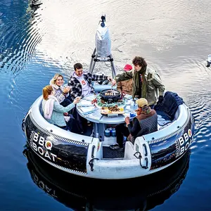 חוף אוכל מנגל מסיבת ים עם גריל-מצויד סירת ברביקיו עם ידידותית לסביבה חשמלי מנועי ופרופאן בוונקובר