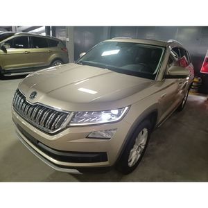 Skoda <span class=keywords><strong>Kodiaq</strong></span> 2018 d'occasion, SUV essence automatique, traction avant, jaune, propre, prêt à être expédié, en stock - Product Image 1