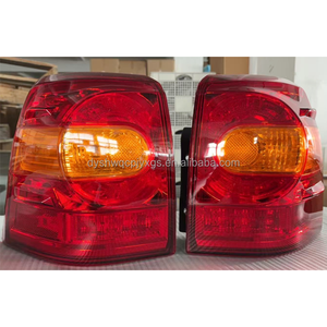 Feu arrière extérieur 81551-60A80 81561-60A60 pour Toyota Land Cruiser LC200 2012 2013 2014 2015 - Product Image 1