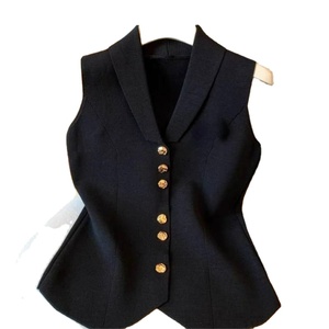 <span class=keywords><strong>Gilet</strong></span> en tricot <span class=keywords><strong>sans</strong></span> manches pour <span class=keywords><strong>femme</strong></span>, nouveau design d'été, style polyvalent, avec col et boutons, design original et élégant - Product Image 1