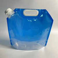 Sachets de lessive liquide en gros de 1L, 1,5L, 5L avec bec verseur et poignée, sacs de recharge robustes à fond plat, pochettes de litres personnalisables avec logo
