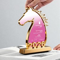 Trophée en métal cristal artificiel, personnalisé avec gravure créative, motif Fleurs aquatiques volantes, Nouveauté 2026, pour l'Année du Cheval, Ambiance haut de gamme