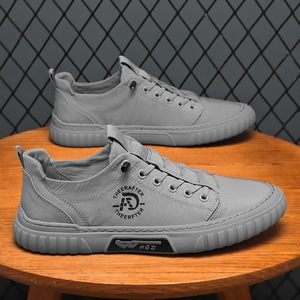 Zapatos de hombre para primavera, transpirables, ligeros, antiolor, de una pieza, sin cordones, informales, de lona, con tela de seda helada, populares para conducir. - Product Image 3