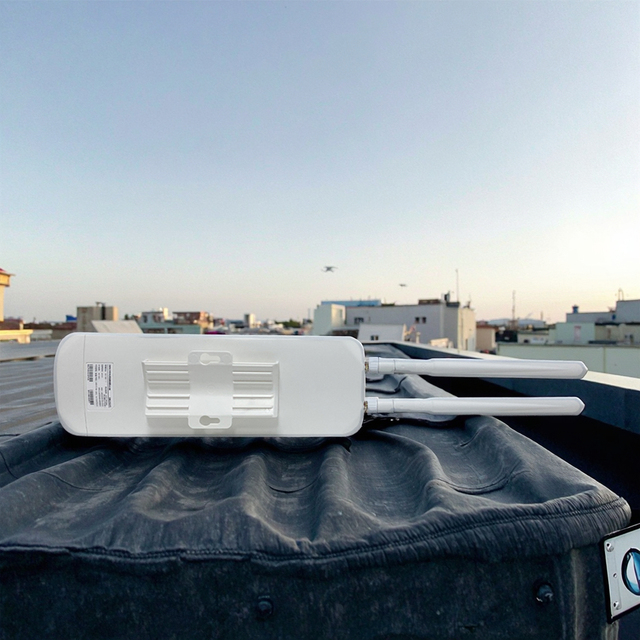Waterproof Lte 4g Router MT7628N Chipset Openwrt 300Mbps 2.4G Single Wifi Band 4G Outdoor CPE Router