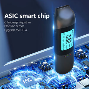 เครื่องวัดแอลกอฮอล์แบบพกพาอัจฉริยะ ความแม่นยำสูง พร้อมหน้าจอ LCD และการชาร์จแบบ Type-C - Product Image 2