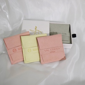 Pochette cadeau en microfibre pour bijoux, emballage personnalisé pour bracelet imprimé par estampage à chaud - Product Image 2