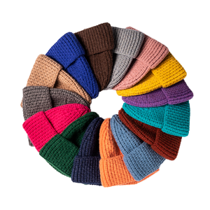Bonnet tricoté personnalisé pas cher en gros, chaud d'hiver, couleur unie, en laine épaisse, style melon, pour la plage et les affaires - Product Image 1