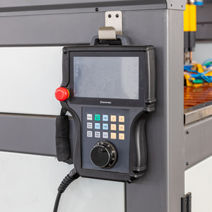 溶接M3-M8スタッドマシンを備えた複数の溶接ガン自動<span class=keywords><strong>CNC</strong></span>スタッドボルト溶接機 - Product Image 6