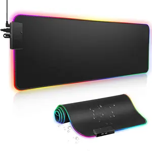 Conception personnalisée Tapis de bureau illuminé RGB Tissu Caoutchouc Durable Grand Haut-parleur LED HUB Tapis de souris de jeu pour joueur sur ordinateur