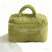 Grande trousse de toilette portable en peluche avec fermeture éclair, sac de beauté en fourrure pour voyage