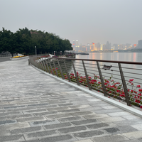 Garde-corps de pont en acier inoxydable anti-collision pour l'ingénierie municipale, utilisation extérieure, garde-corps de pont fluvial personnalisé, résistant à la rouille et à l'eau