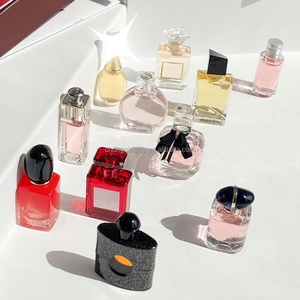 2025 lüks Mini 5ml 10ml seyahat kokuları hediye setleri için orijinal kutusu dahil erkekler ve kadınlar için parfüm toptan - Product Image 3