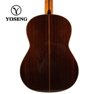 Guitare classique en épicéa massif de haute qualité, entièrement fabriquée à la main - Product Image 3