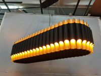 Lustre ovale moderne de luxe sur mesure, suspension LED noire et or à effet vague, garantie 2 ans, pour salle à manger et éclairage de projets hôteliers