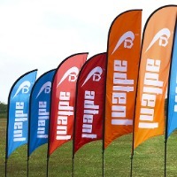 Sản Phẩm Phổ Biến Mới Polyester Quảng Cáo Cá Nhân Quảng Cáo Ngoài Trời Tùy Chỉnh Bãi Biển Lông Cờ Tùy Chỉnh Biểu Ngữ Đứng Bên Đường Vườn - Product Image 4