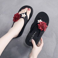 Summer New Daisy Flower Tongs à semelle épaisse Femmes Beach Wedges pantoufles
