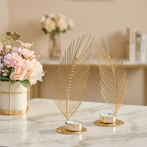 ที่วางเทียนโลหะลายขนนกสีทอง งานแฮนด์เมด ปรับแต่งได้ สำหรับตกแต่งบ้าน - Product Image 1