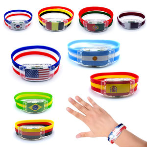 Pulseras con bandera nacional de fútbol con luz LED de alta calidad, pulseras de goma de silicona personalizadas deportiva, regalos para eventos, logotipos personalizados - Product Image 2