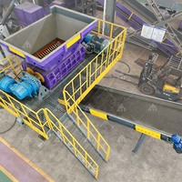 Ligne de recyclage de ferraille industrielle : carrosseries de voitures, cadres de vélos électriques en fer, ferraille d'aluminium, panneaux photovoltaïques, broyeur de métaux