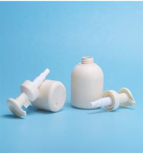 Bouteilles rondes en HDPE de 250 ml/400 ml pour <span class=keywords><strong>shampoing</strong></span> pour bébé, après-<span class=keywords><strong>shampoing</strong></span> et gel douche, vides, avec pompe à pression personnalisée, finition mate - Product Image 4