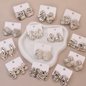 Boucles d'oreilles clous irrégulières en acier inoxydable plaqué or 18 carats pour femmes, étanches, style déclaration, en vrac, motif lave, délicates - Product Image 3