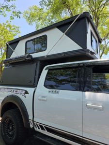 Lều cắm trại ngoài trời nhẹ, vỏ cứng, lắp trên nóc xe, kiểu hiện đại bằng nhôm, kiểu bật lên, có thanh giằng thẳng dành cho xe bán tải - Product Image 2