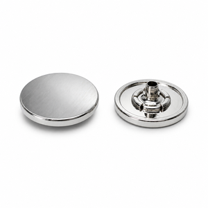 Boutons à pression métalliques classiques ronds en laiton personnalisables avec logo, 4 pièces, pour jeans - Product Image 1
