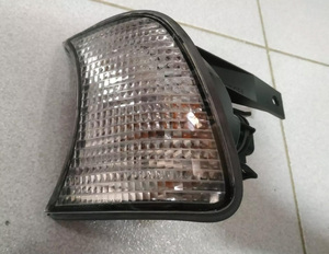 Prix de fabrication OEM nouveau feu de signalisation avant droit blanc clignotant 82199404275 pour BMW série 5 E34 1988 - <span class=keywords><strong>1997</strong></span> - Product Image 4