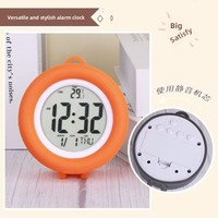 YAOQIU Réveil triangulaire moderne mini et compact, lumineux, affichage de l'heure mondiale et du mois, fonctionne sur piles, portable, pour bureau/chevet