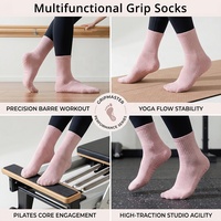 Chaussettes de yoga organiques antidérapantes personnalisé pour le sport et le fitness Chaussettes de sport brodées avec poignée