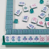 Tuiles de Mahjong Américaines Personnalisées, Portables, Modernes et de Luxe, en Matériau PU de Style US avec Logo Central pour Table de Mahjong et Divertissement