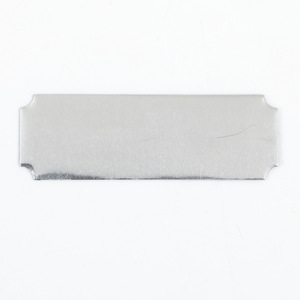 Placa de Identificación de Aluminio Quanxin 7.62x2.54 Cm Dorada, Plateada y Negra para Electrodomésticos y Productos Electrónicos - Product Image 3