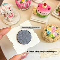 Autocollant magnétique 3D créatif en résine synthétique, imitation gâteau, nourriture miniature, rouleau de fraises, décoration de réfrigérateur, style dessin animé