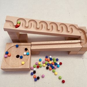 Circuit de billes en bois avec labyrinthe pour enfants, jouet de course de billes, cadeau artisanal en bois - Product Image 2