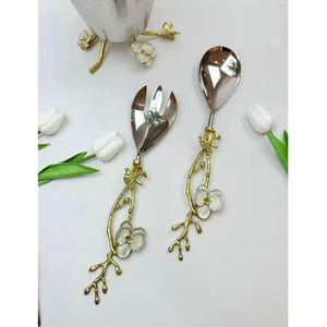 Cuchara de Acero Inoxidable con Acabado Dorado Estilo Antiguo a Precios Bajos en Venta - Product Image 1