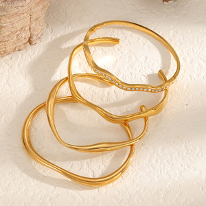 กำไลข้อมือเหล็กสแตนเลสชุบทอง18K ลายลอนดีไซน์เปิดแบบไม่ซีดจางปรับได้ - Product Image 1