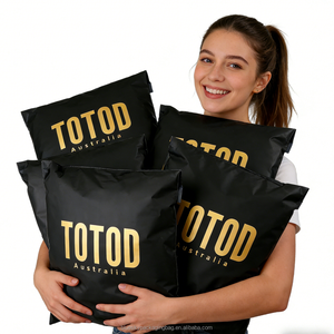 Buste per Spedizioni Ecologiche Personalizzate con Logo, Piccole Quantità, Nero e Oro, per Abbigliamento e Corrieri - Product Image 1