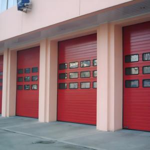 Portes <span class=keywords><strong>de</strong></span> <span class=keywords><strong>garage</strong></span> sectionnelles industrielles personnalisées, coupe-vent, isolées thermiquement, électriques, latérales, pour camions <span class=keywords><strong>de</strong></span> pompiers - Vente chaude - Product Image 2