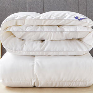 Edredones y edredones <span class=keywords><strong>de</strong></span> plumón <span class=keywords><strong>de</strong></span> ganso blanco al por mayor Edredón relleno <span class=keywords><strong>de</strong></span> plumas <span class=keywords><strong>de</strong></span> hotel Edredón <span class=keywords><strong>de</strong></span> plumón <span class=keywords><strong>de</strong></span> ganso - Product Image 4