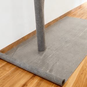 Feutre de couverture non tissé en polaire de peinture de couleur grise professionnelle avec revêtement antidérapant en PE Film de protection auto-adhésif facile à enlever - Product Image 4