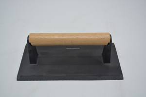 Prensa de carne rectangular de hierro fundido para aceite vegetal, prensa para hamburguesas y tocino con mango de madera - Product Image 3