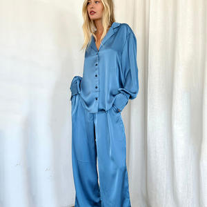 Set <span class=keywords><strong>da</strong></span> donna in Batch di abbigliamento Casual in raso cobalto in due pezzi morbido Set di lusso lungo in due pezzi <span class=keywords><strong>camicia</strong></span> <span class=keywords><strong>da</strong></span> <span class=keywords><strong>notte</strong></span> frontale <span class=keywords><strong>con</strong></span> <span class=keywords><strong>bottoni</strong></span> - Product Image 3
