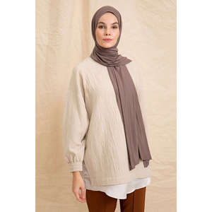 Bufanda de Algodón Color Visón Oscuro, Larga y Lisa, Accesorio de Moda para Mujer - Product Image 5