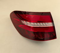 Luz trasera combinada W253 GLC de alta calidad Nueva luz trasera Exterior de lente roja de 12V