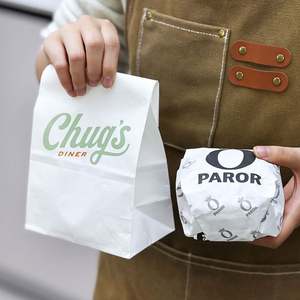 Bolsa de Papel Kraft Biodegradable con Logotipo Impreso Personalizado, Base Cuadrada, Resistente a la Grasa, para Empacar Pollo Frito para Llevar - Product Image 6